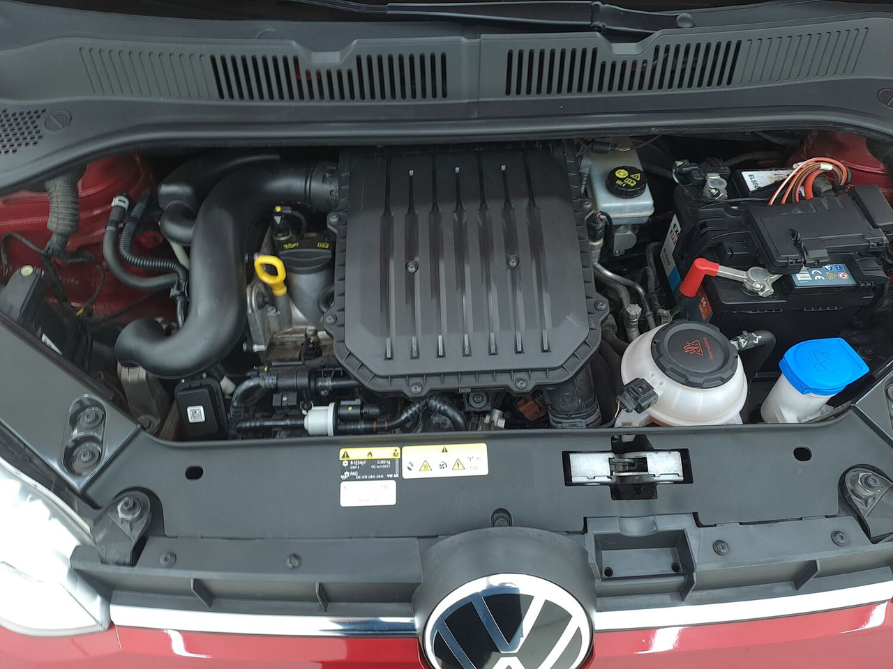 Volkswagen Up — photo 18