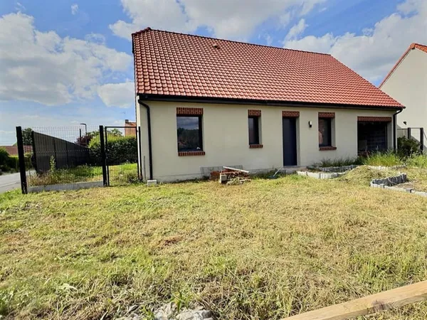 Maison individuelle plain-pied à vendre à Oignies ? 80 m² ? 2 chambres ? Garage ? Jardin ? Possibili