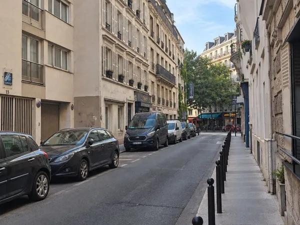 T2 35m2 Paris 17eme / À Vendre