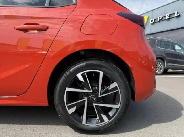 Opel Corsa 1.2 turbo 100ch yes — photo 9