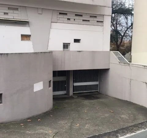 Parking sécurisé Saint-Michel-Viadieu