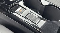 Peugeot 208 1.2 PureTech 100ch S&S Allure EAT8 — photo 17