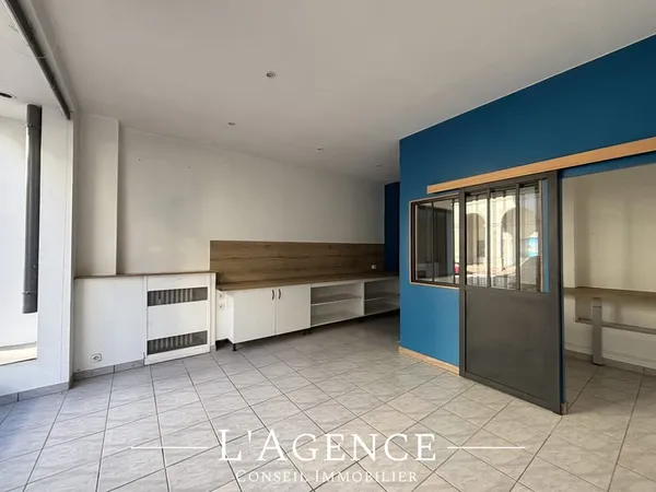 Local commercial ou bureaux à louer