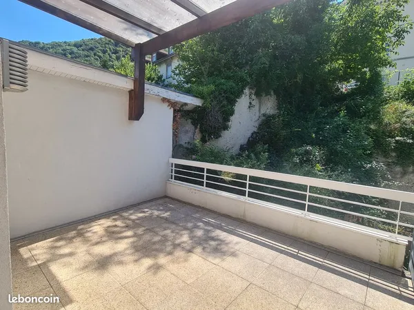 Résidence de Standing T2 53 m2 Dernier Etage Grande Terrasse