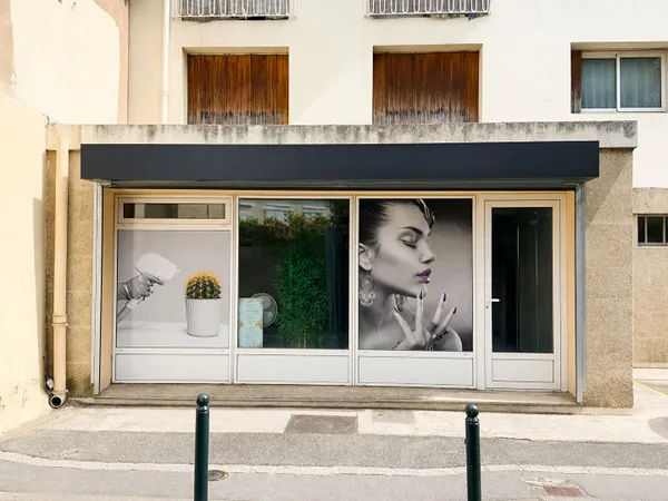 Local commercial 4 pièces 46 m²