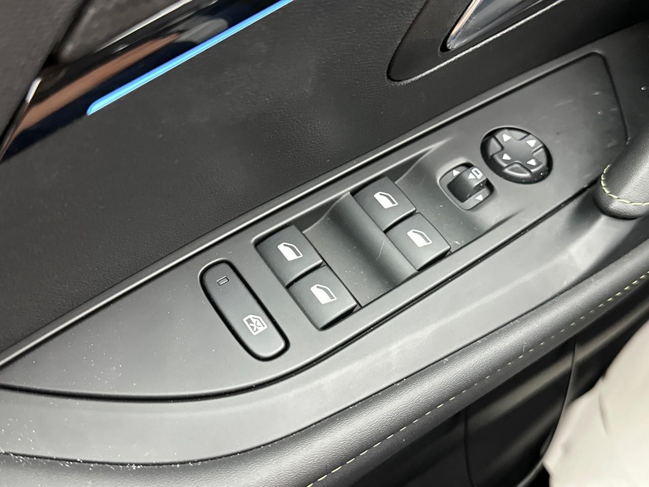 Peugeot 208 bluehdi 100 s&s bvm6 gt — photo 15