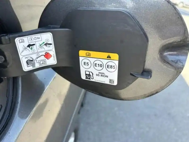 Ford Kuga 1.5 flexifuel-e85 150ch stop&amp;start titanium 170g 4x2 euro6.2 — photo 9