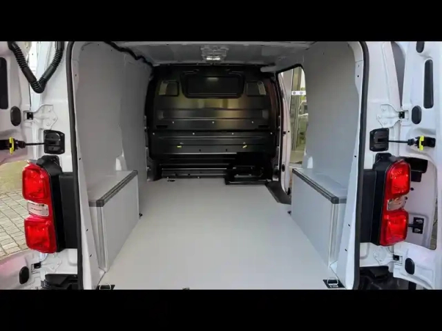 Fiat Scudo fg m 2.2 diesel 150ch pack premium connect automatique — photo 14