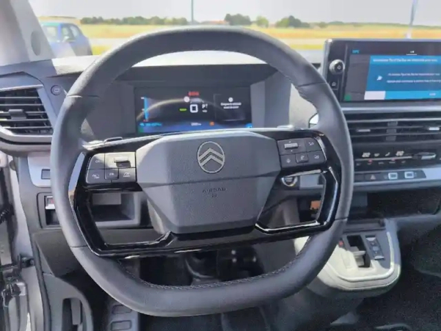 Citroën Jumpy e- fgn taille m 100 kw (136 ch) batterie 75 kwh — photo 9