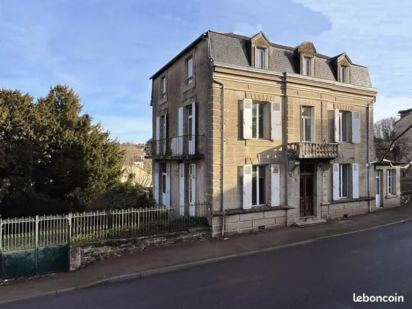 Propriété 12 pièces 240 m²