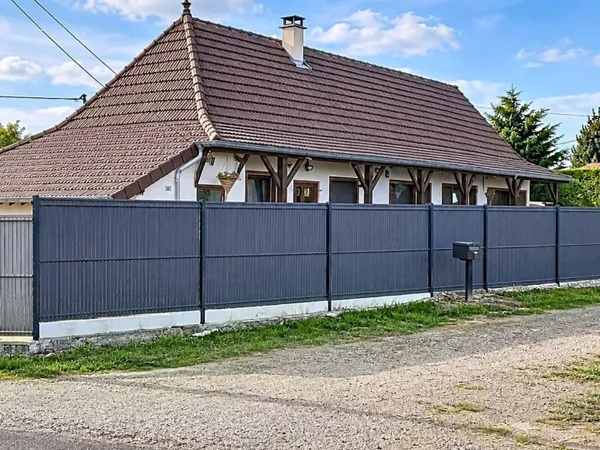 Maison 100m², 3 chambres, terrains clos de 2600m²