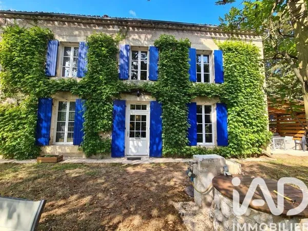 Maison 5 pièces 225 m²