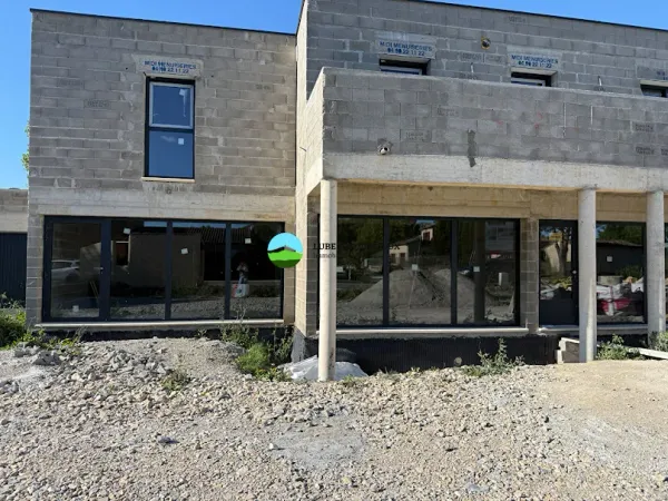 Local 1 pièce 73 m²