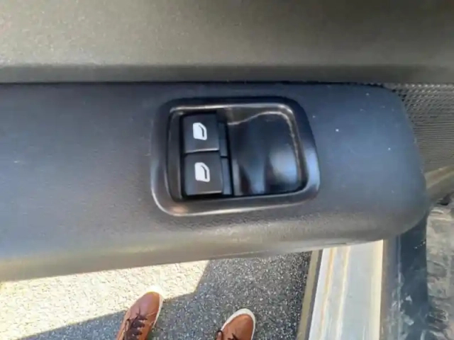 Citroën C3 puretech 82ch graphic s&amp;s e6.d-temp — photo 12
