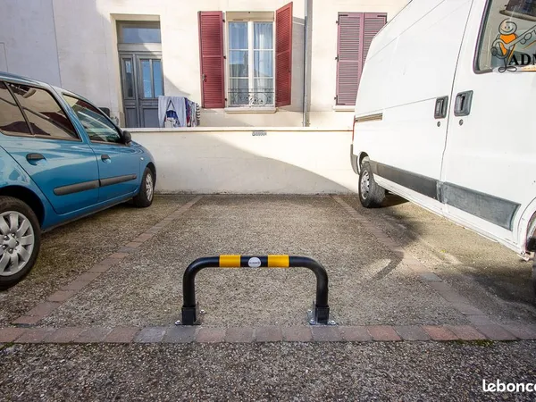 Parking/box Meaux