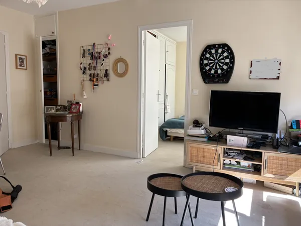 VENTE : Appartement de 3 pièces d'une surface de 63 m² très lumineux + parking