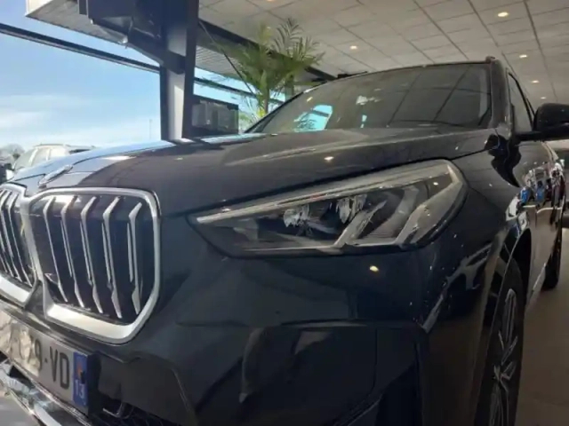Bmw X1 sdrive18d 150ch m sport — photo 11