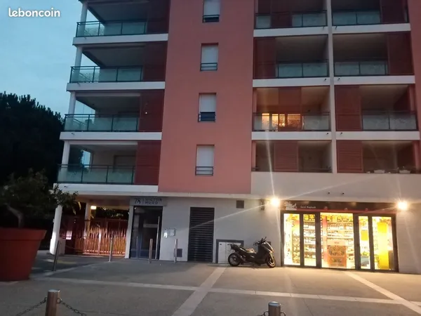à louer - garage en centre-ville de saint-raphaël