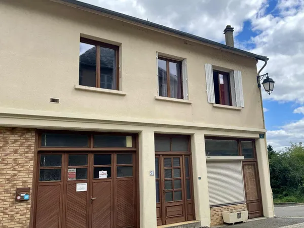 Maison de 132m² à Vallière, exposée sud-ouest, avec dépendances et jardin clos