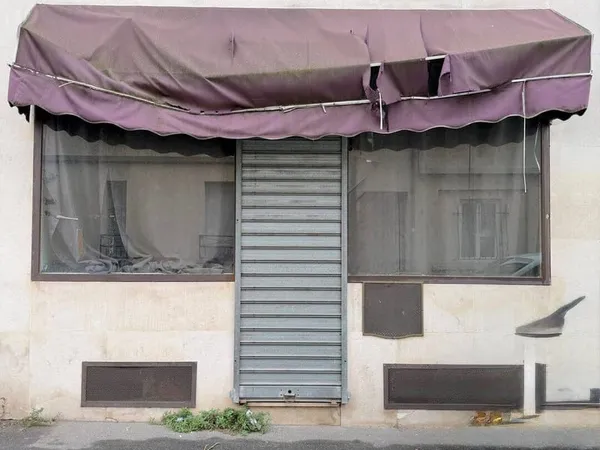 Local commercial 90 m²