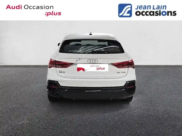 Audi Q3 sportback 35 tfsi 150 ch s tronic 7 — photo 6