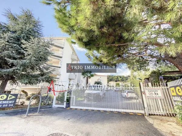 Stationnement Location Saint-Laurent-du-Var 125€