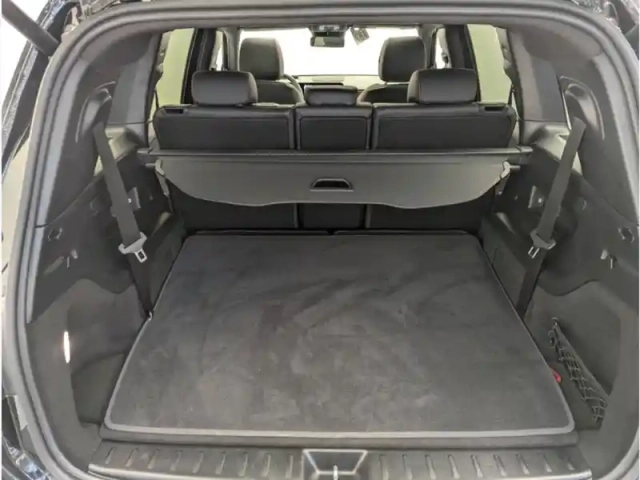 Mercedes Glb 200 d amg line — photo 21