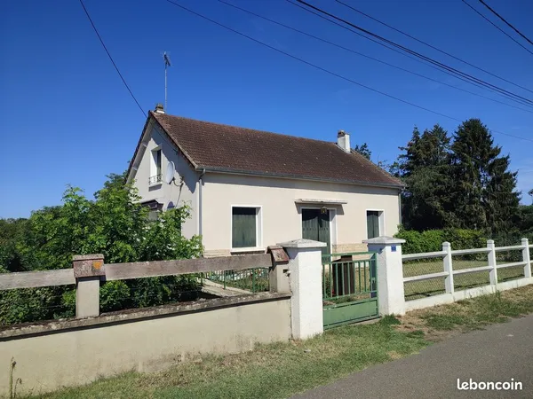 Rare Maison avec vue dominante sur la Loire proche Nevers