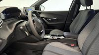 Peugeot 2008 1.2 Hybrid 145ch Allure e-DCS6 — photo 12