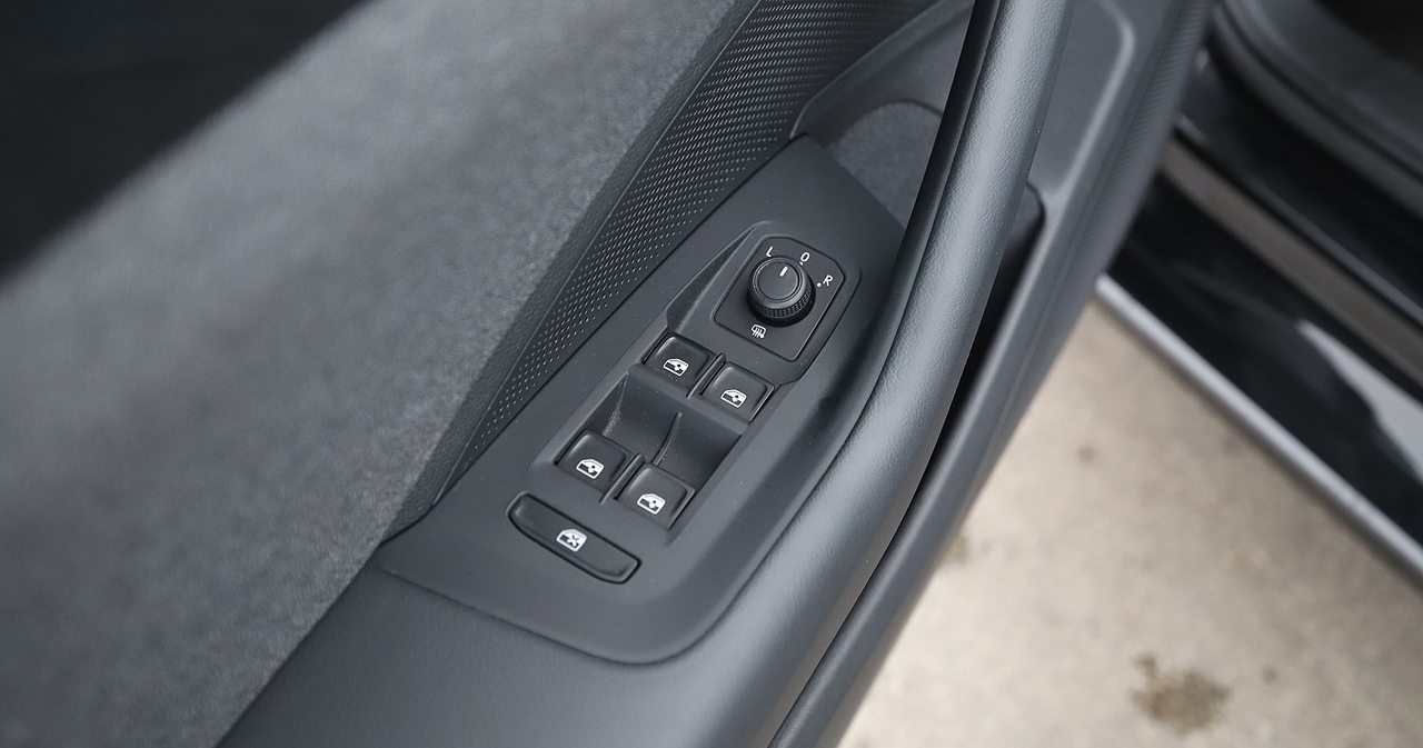Volkswagen Passat — photo 28