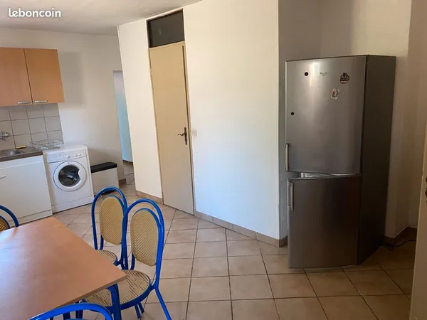 SARREGUEMINES proche centre, F2 meublé, 37 m²