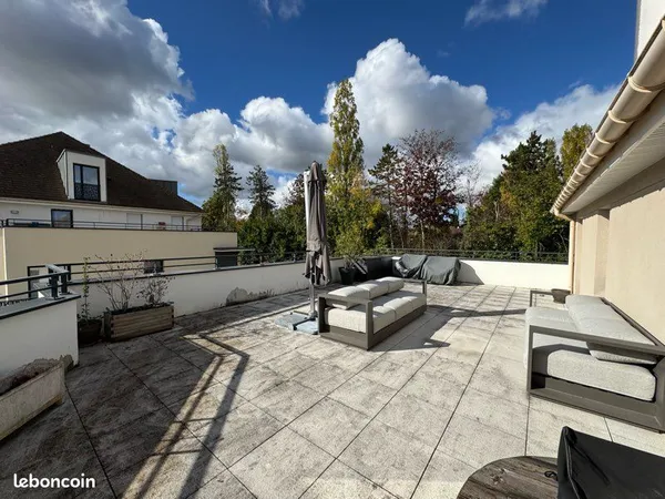 À vendre - T4 de 73 m² avec terrasse de 74 m² et 2 parkings - Plaisir