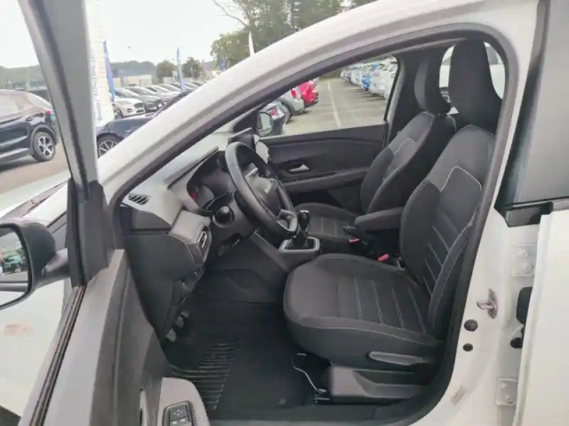 Dacia Sandero 1.0 tce 90ch journey — photo 10