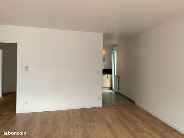 T3 de 72 m² avec grande terrasse et parking couvert - Cormontreuil (proche Reims)