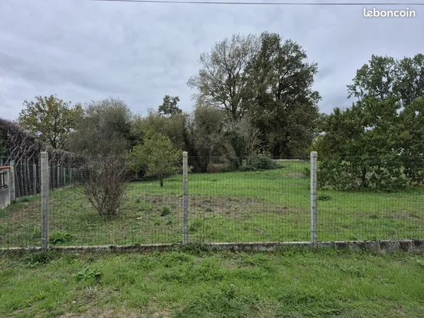Terrain 972 m² Coutras