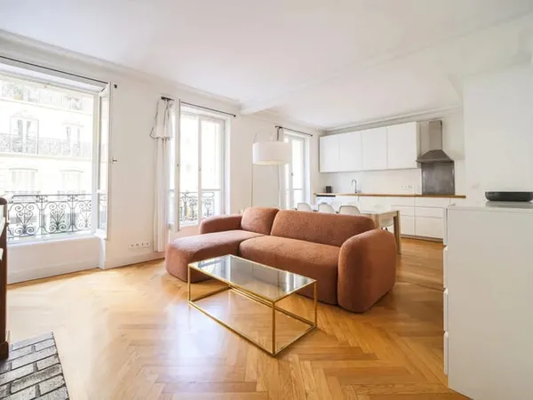 Apartement - 62 m² - Quartier Europe, Paris 8e