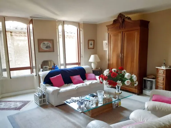 Appartement 8 pièces 180 m²