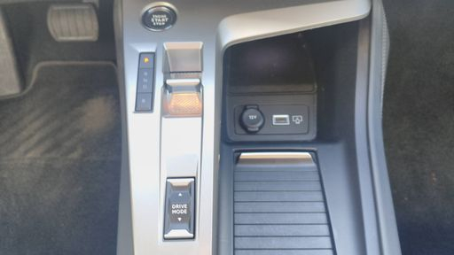 Peugeot 408 1.6 THP 225 Hybrid e-EAT8 - 408 – 2023 – 15164 km – Hybride rechargeable – Boîte Automatique — photo 12