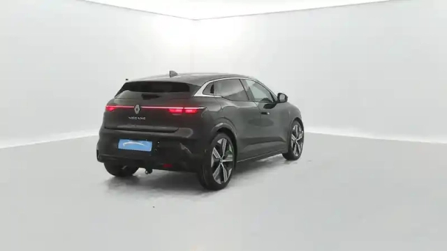 Renault Megane e-tech ev60 220 ch super charge — photo 14
