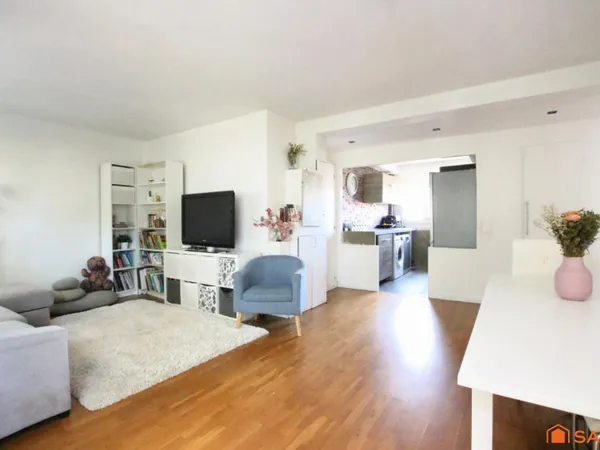 **Antony (92160) - Appartement 4 pièces de 65 m² avec balcon, au coeur d'une résidence verdoyante**