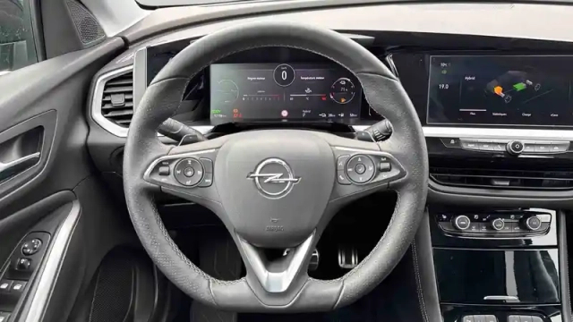 Opel Grandland hybrid 300 ch awd bva8 — photo 72