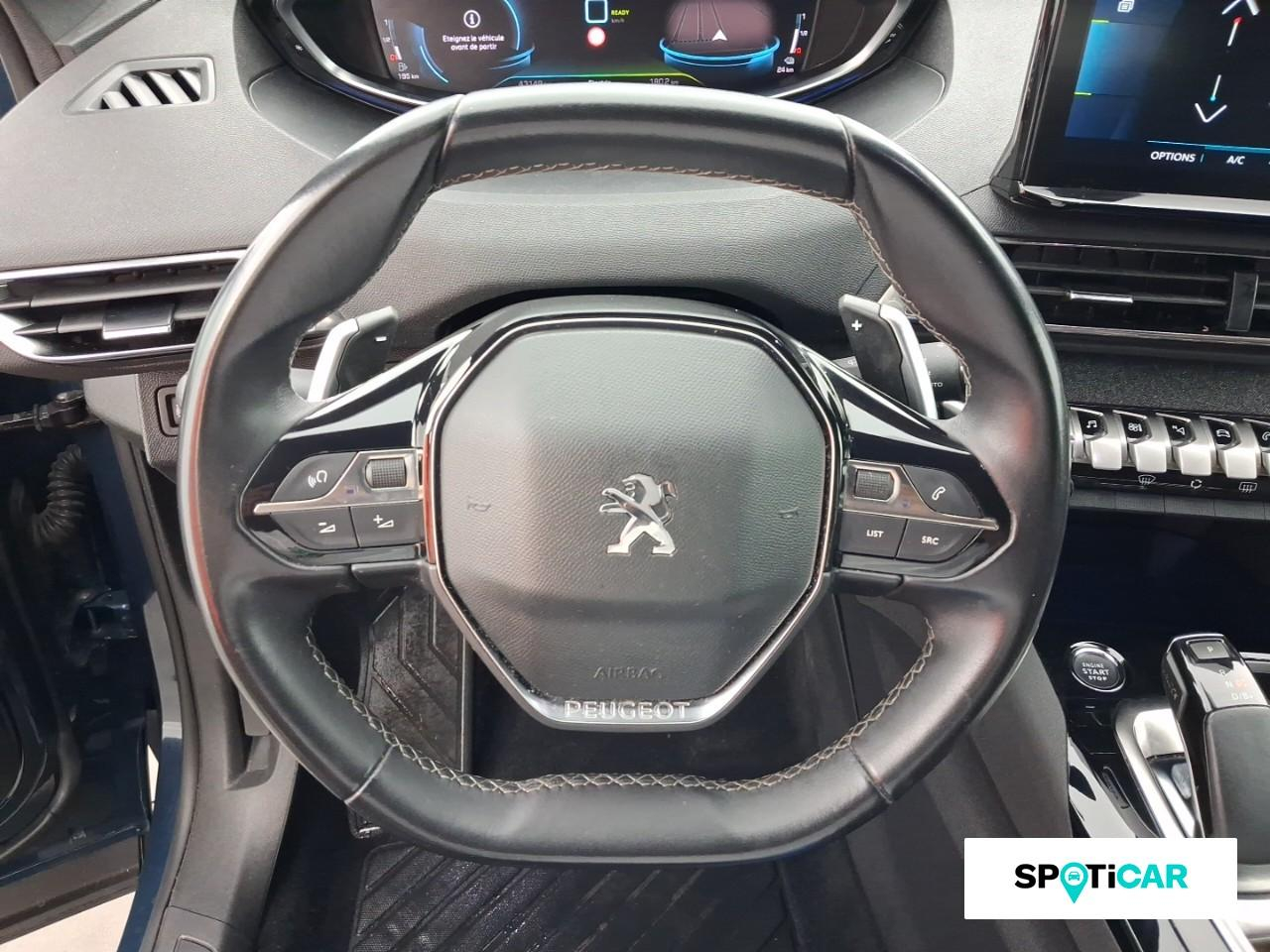Peugeot 3008 plug-in hybrid 225ch allure pack e-eat8 — photo 12