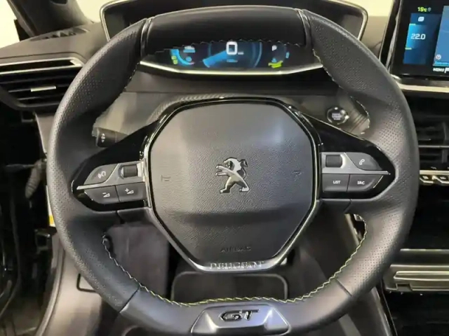 Peugeot 2008 electrique 50 kwh 136 ch — photo 33