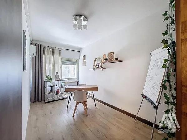 Local professionnel 3 pièces 45 m²