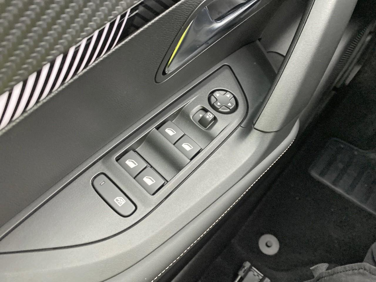 Peugeot 2008 hybrid 145 ch e-dcs6 allure — photo 20
