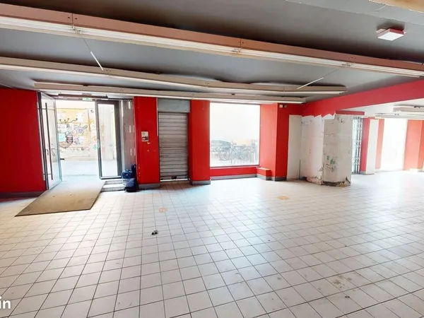 Local commercial 97 m² CREST