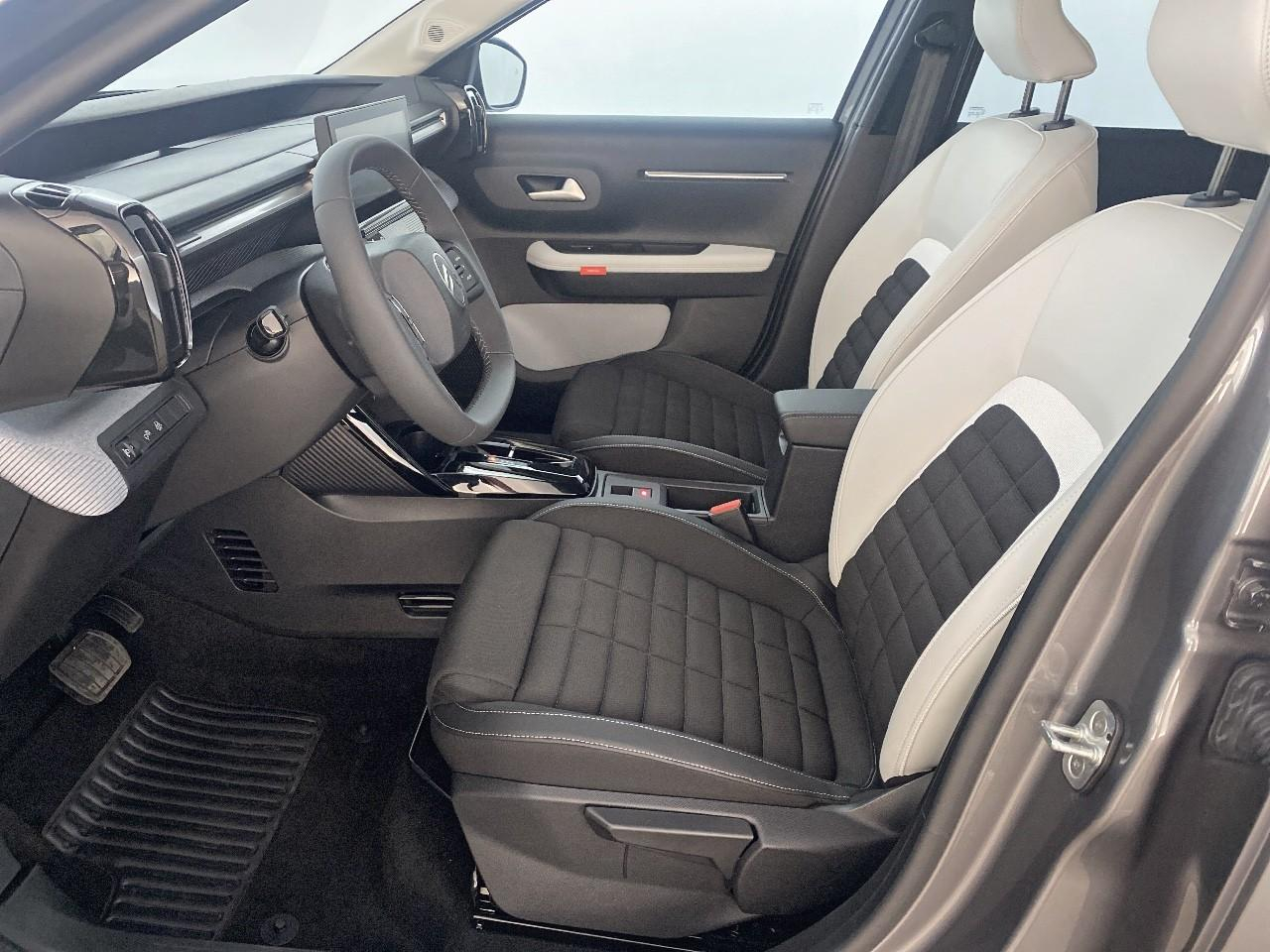 Citroën C3 Aircross hybride 145 ch aut max — photo 9