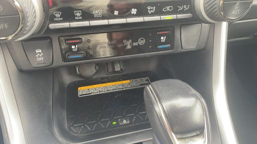 Toyota RAV4 2.5 VVT-i 306 Plug in Hybrid AWD E-CVT - Collection – 2021 – 52596 km – Hybride rechargeable – Boîte Automatique — photo 5