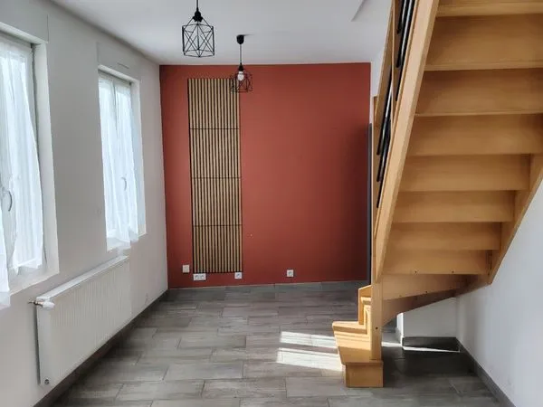 Maison 2 chambres avec cour et garage