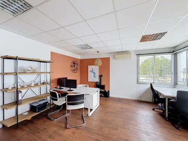 A louer local commercial 85 m² agréable et équipé